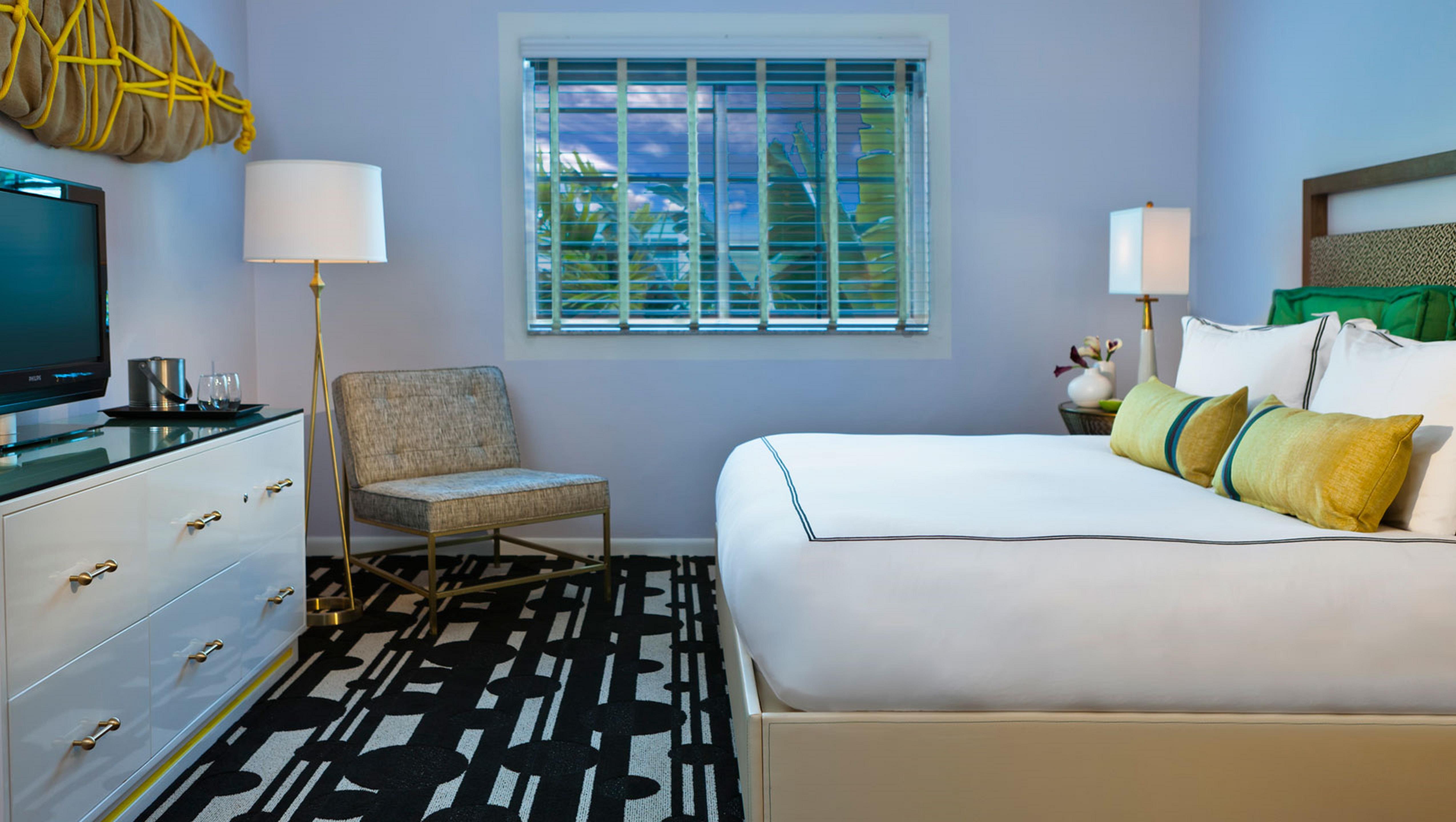 Kimpton Surfcomber Hotel By Ihg Miami Beach Exterior photo