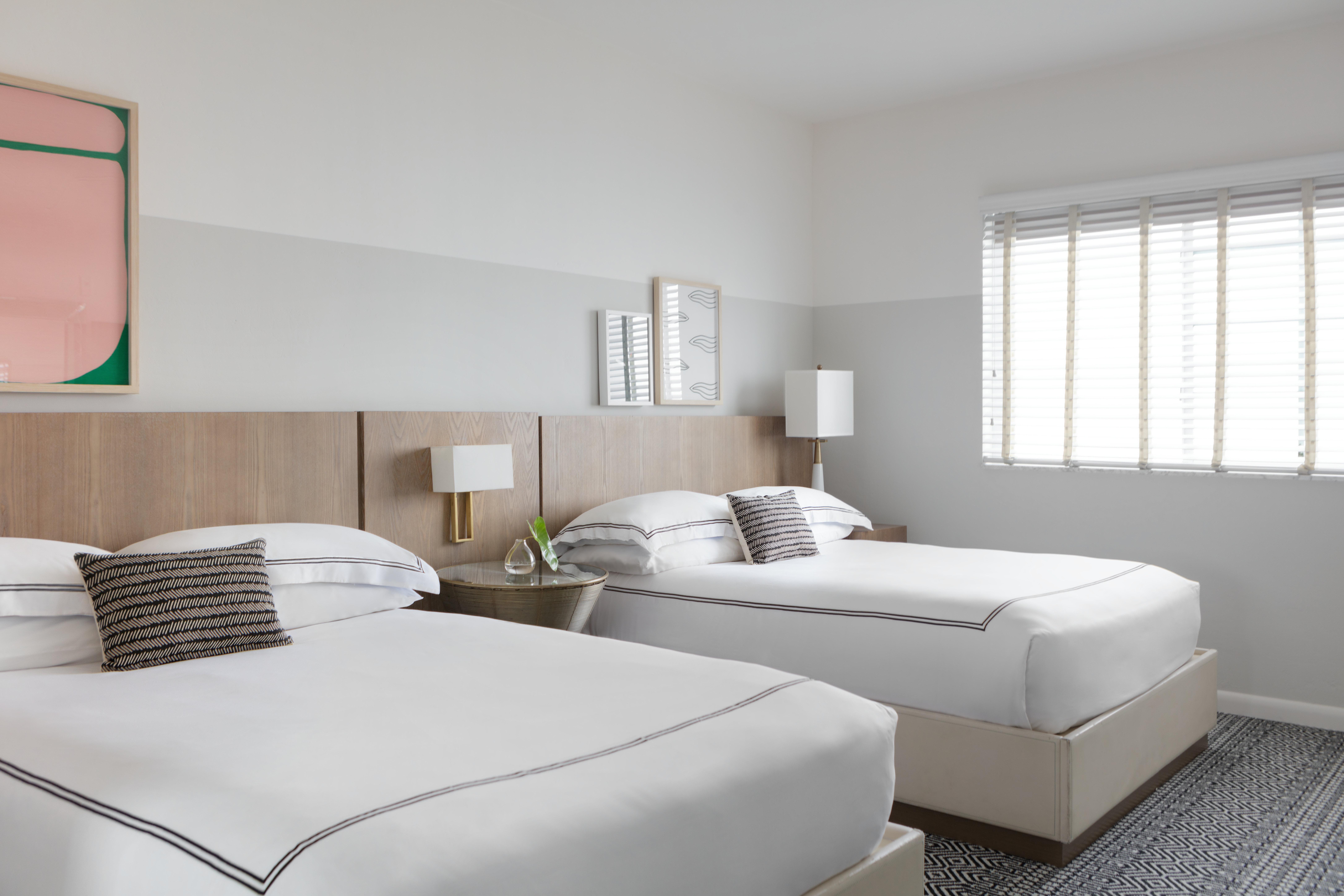 Kimpton Surfcomber Hotel By Ihg Miami Beach Exterior photo