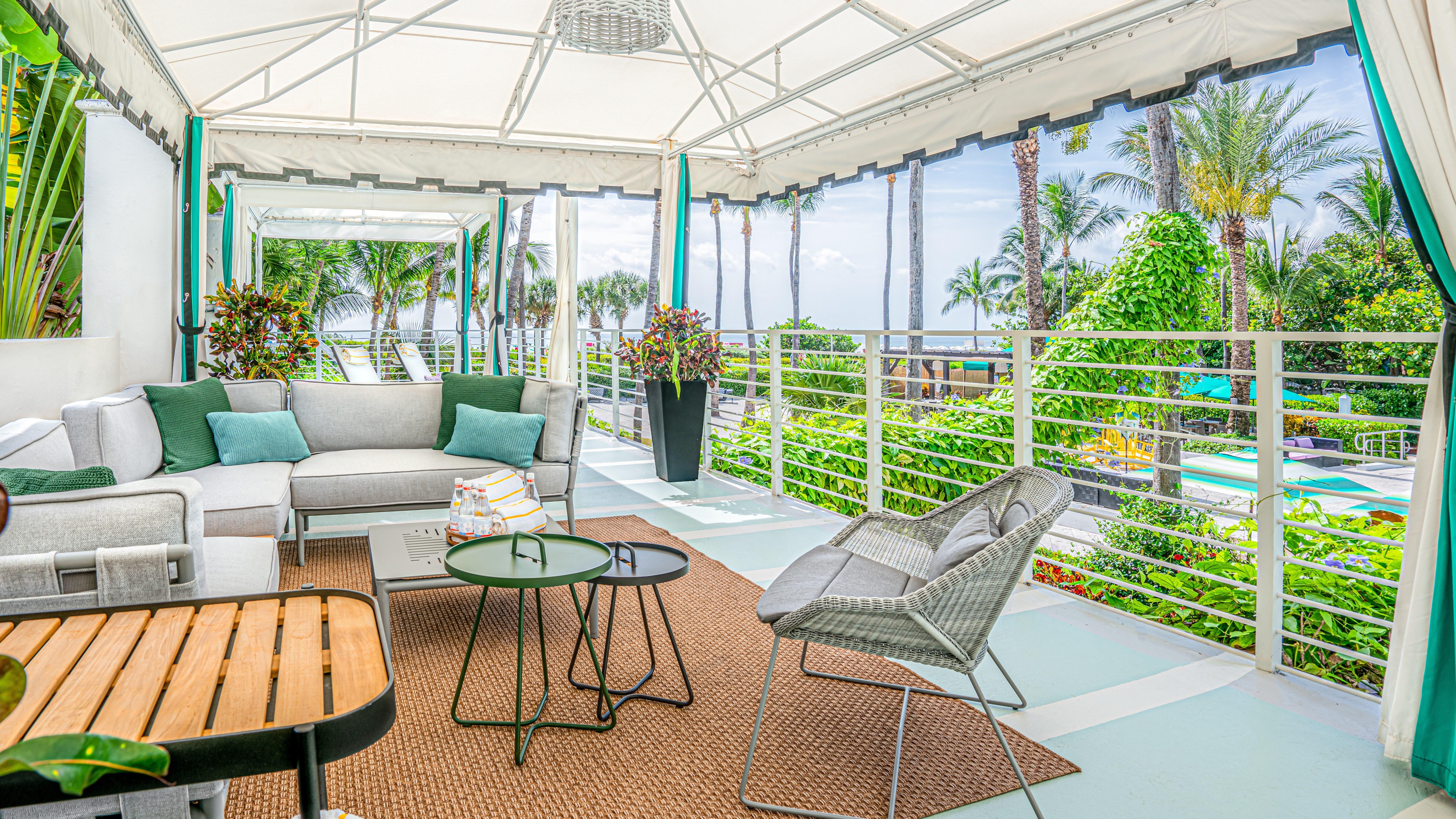 Kimpton Surfcomber Hotel By Ihg Miami Beach Exterior photo