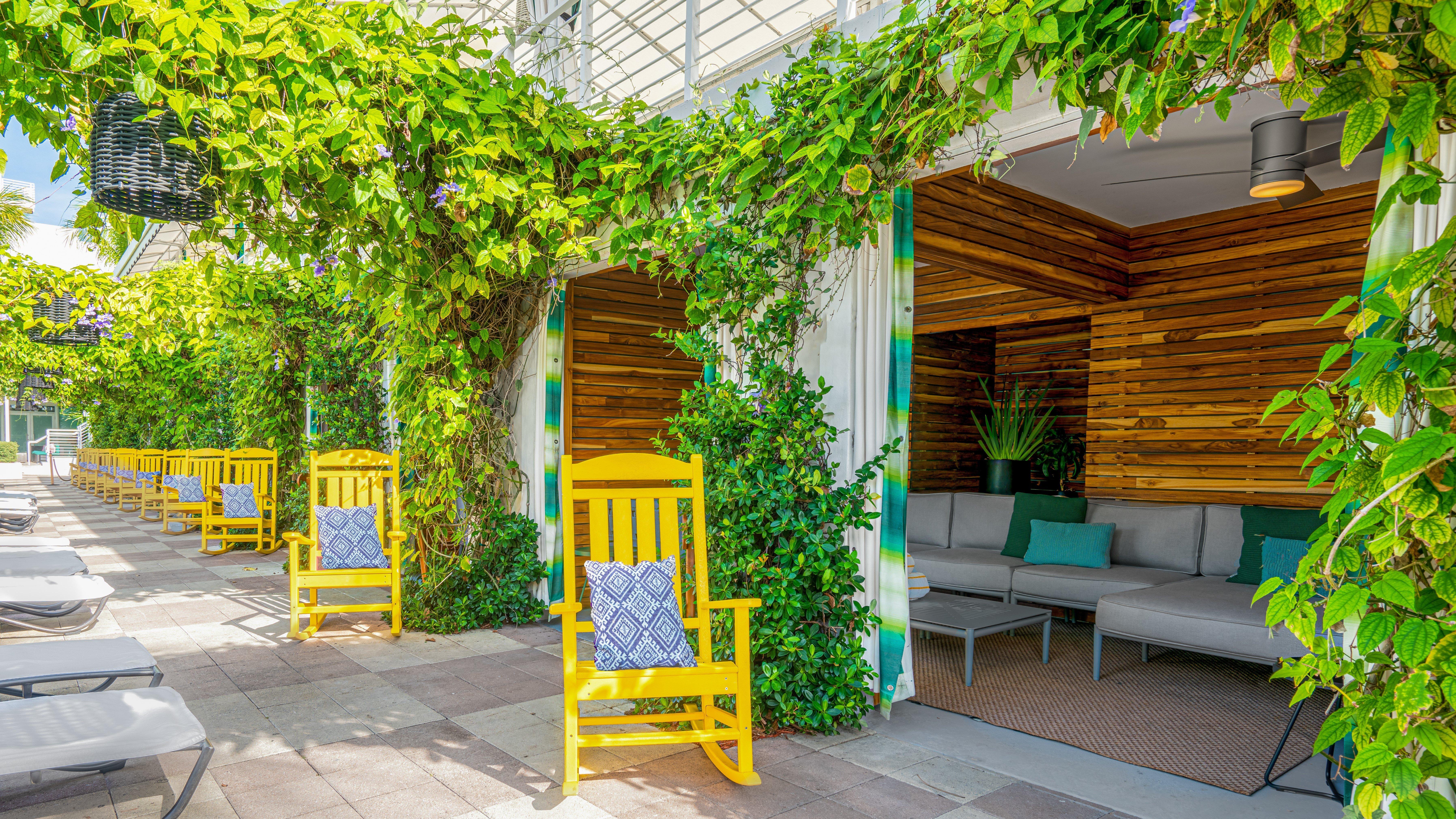 Kimpton Surfcomber Hotel By Ihg Miami Beach Exterior photo