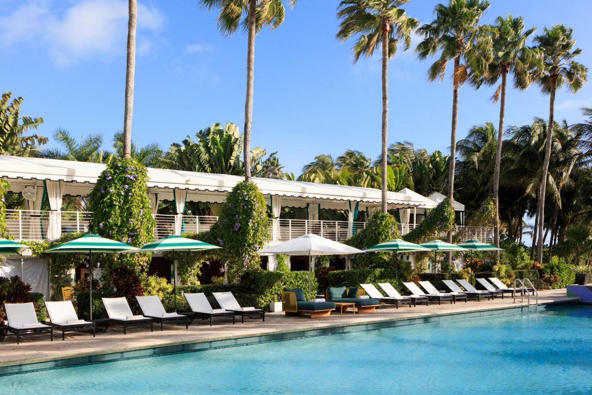 Kimpton Surfcomber Hotel By Ihg Miami Beach Exterior photo