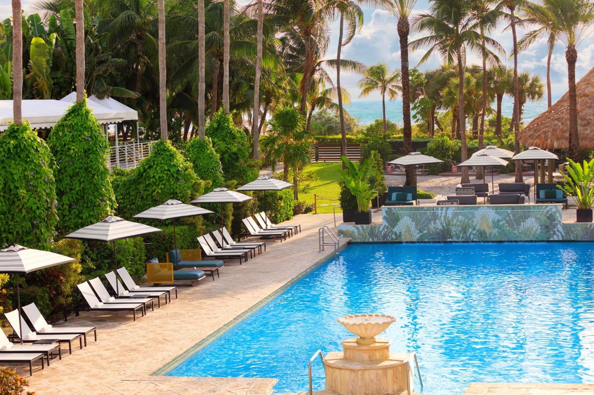 Kimpton Surfcomber Hotel By Ihg Miami Beach Exterior photo