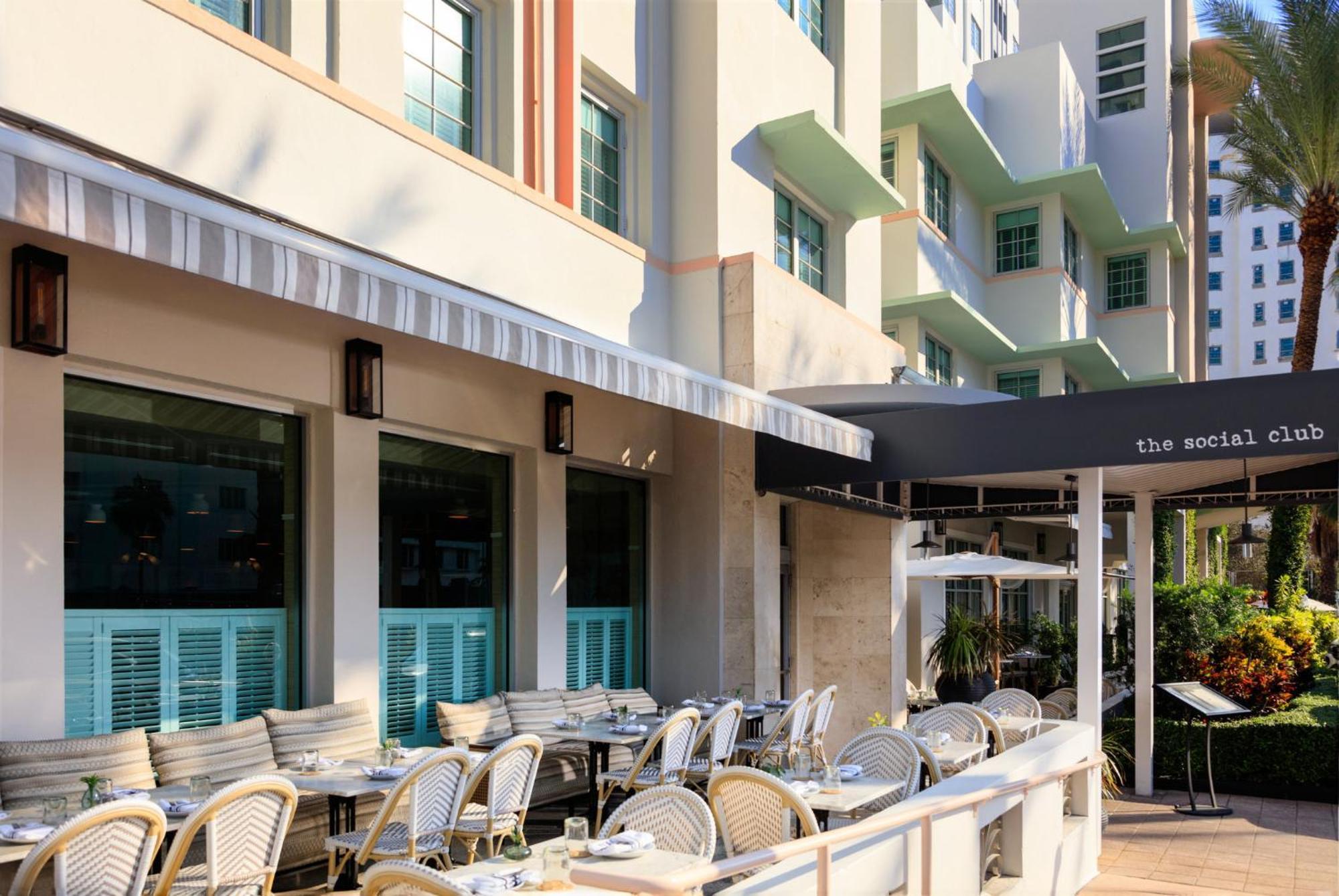 Kimpton Surfcomber Hotel By Ihg Miami Beach Exterior photo